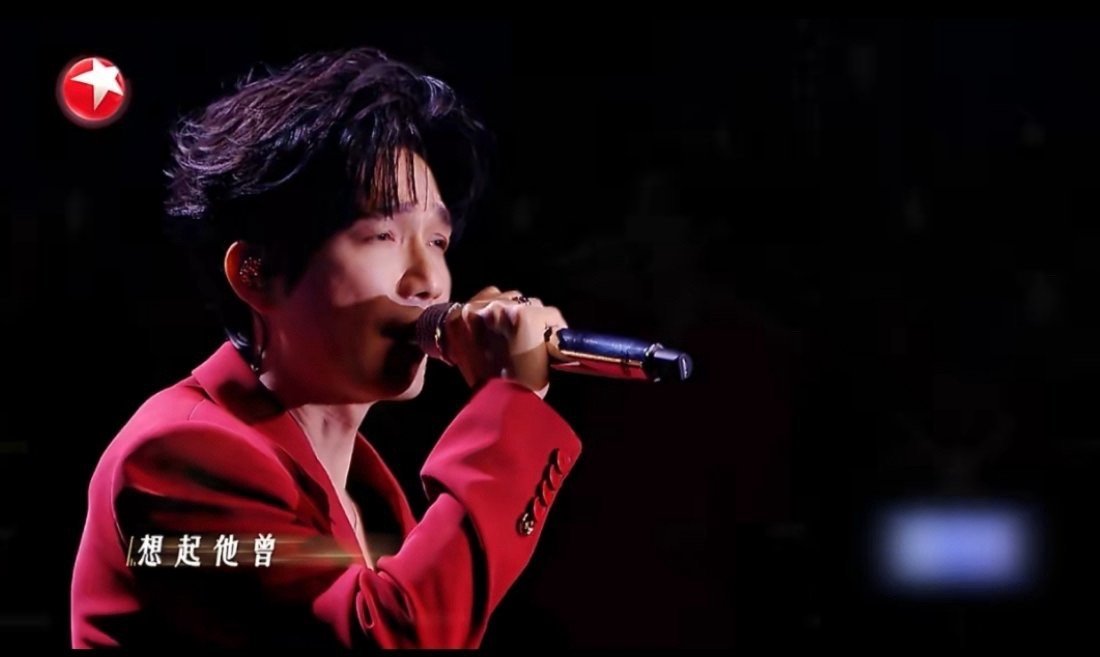 陈楚生获奖之作故事感拉满 陈楚生一开口就是质感！《获奖之作》里那种娓娓道来的叙事