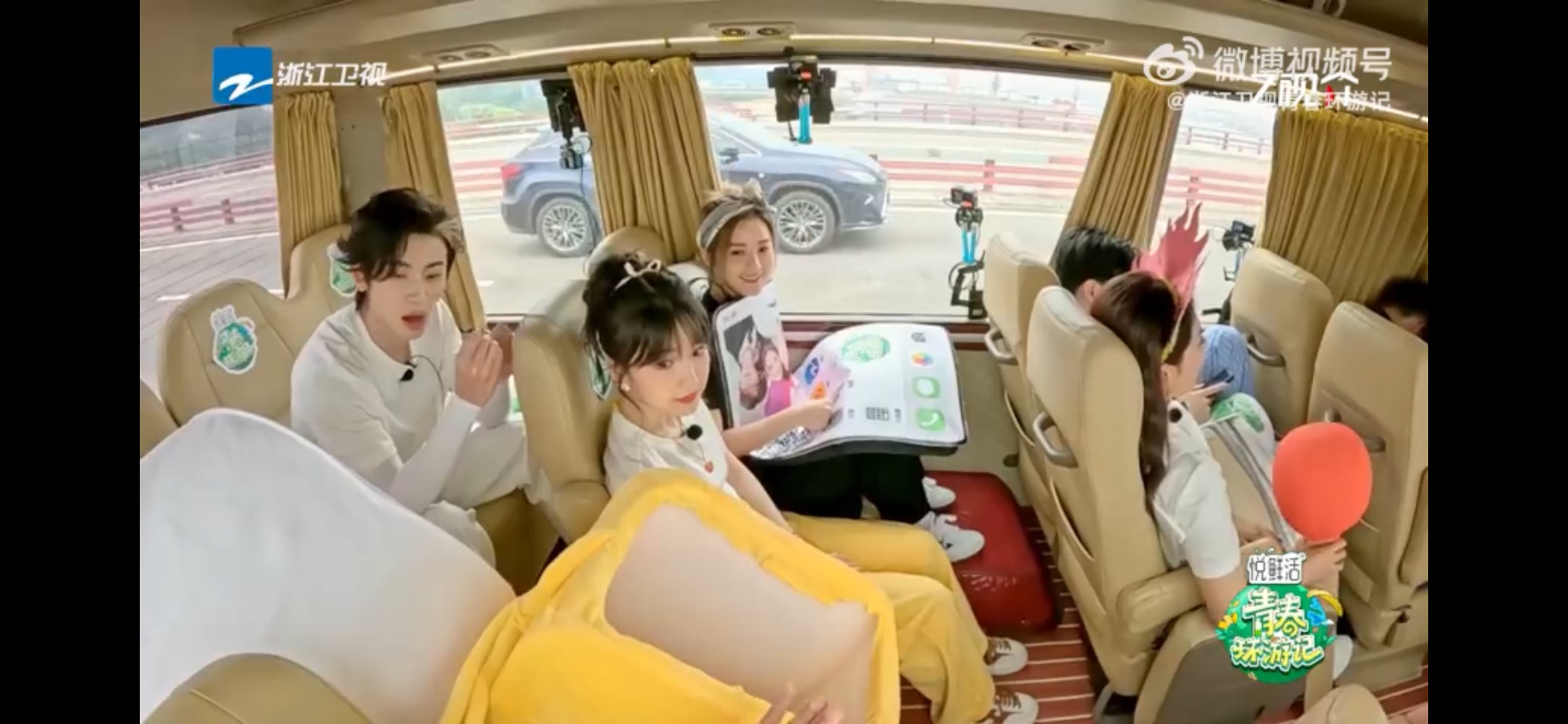 #杨迪怕被刘维的香薰蜡烛烧死#我也不想笑，但是杨迪是古希腊掌管综艺感的神，居然怕