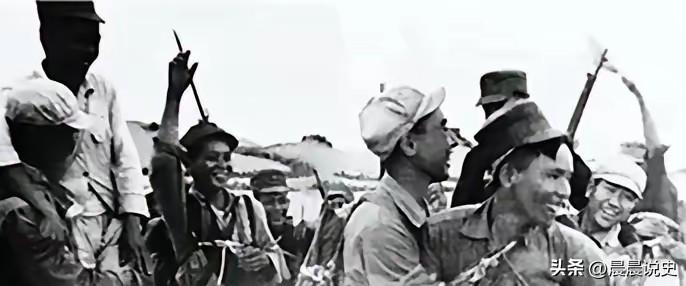 1950年韩先楚登陆海南，见到孤军奋战23年的琼崖纵队，直言：这才是真英雄
 