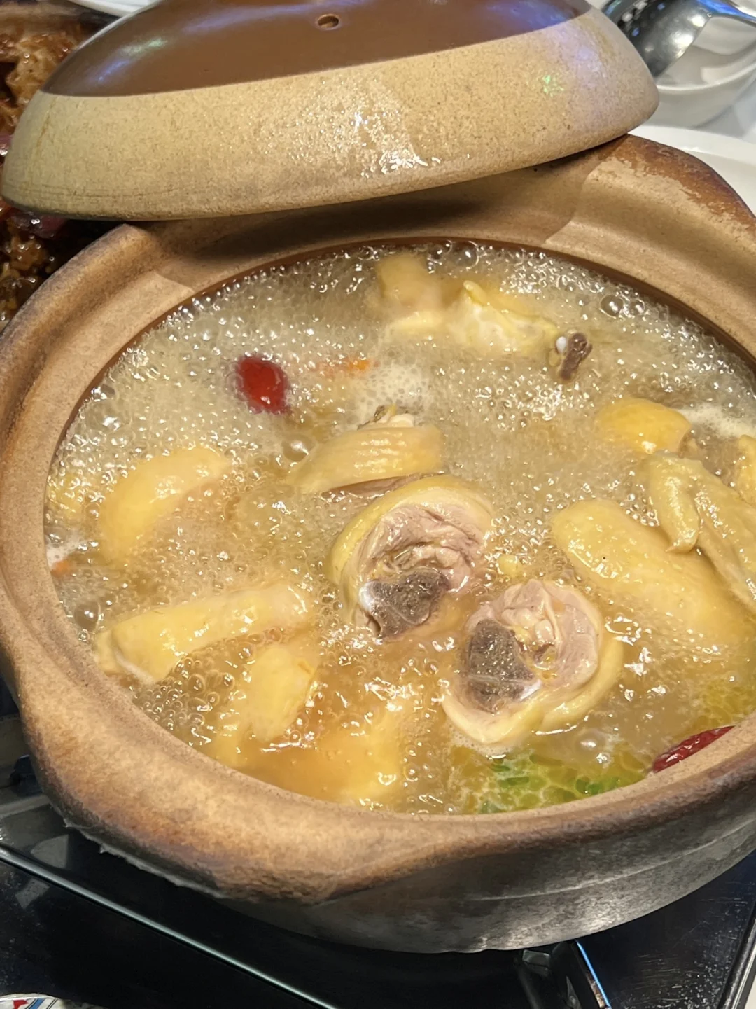 上海静安寺！！我坠怕倒闭的的小馆子……😅