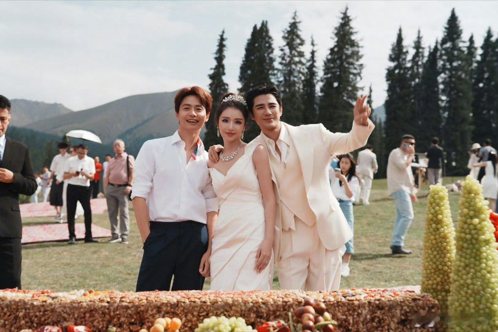 马天宇给姜潮麦迪娜送婚礼祝福马天宇晒姜潮麦迪娜婚礼现场照马天宇给姜潮麦迪娜送婚礼