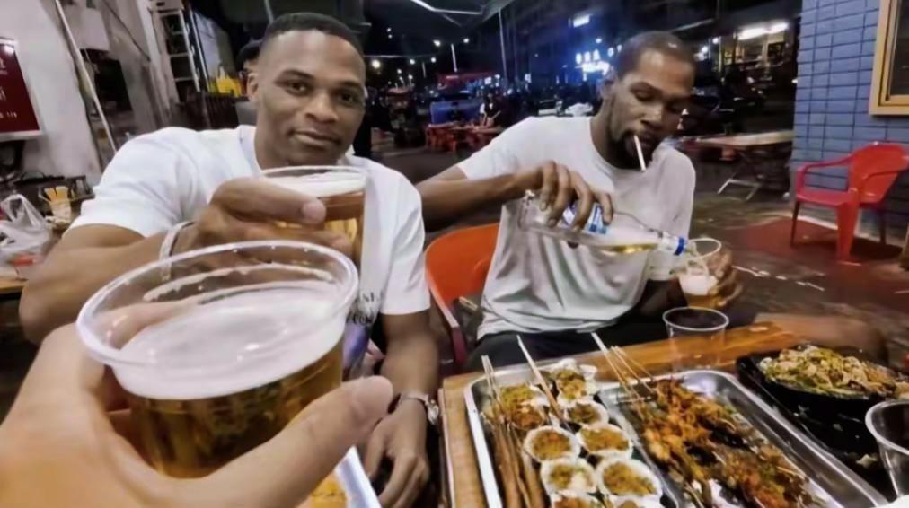 Why not？这位“少爷”连退役都这么干脆利落！威少 威少退役 NBA