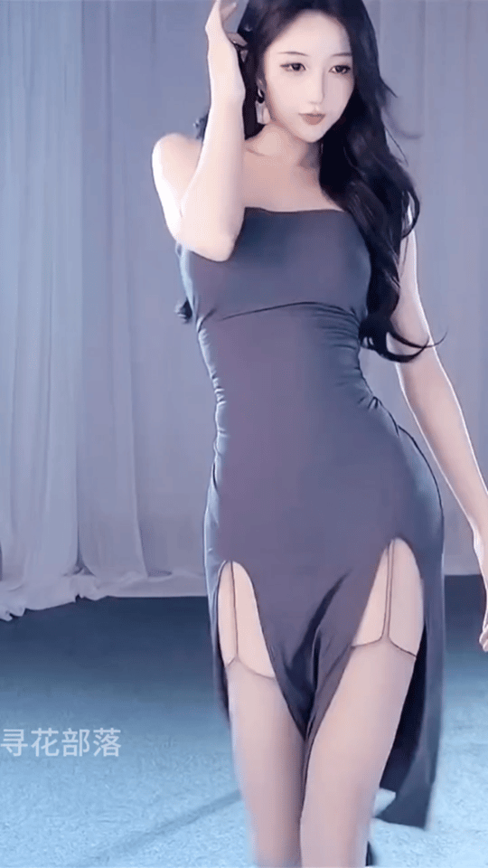 她是谁 在哪个平台直播 ​​​