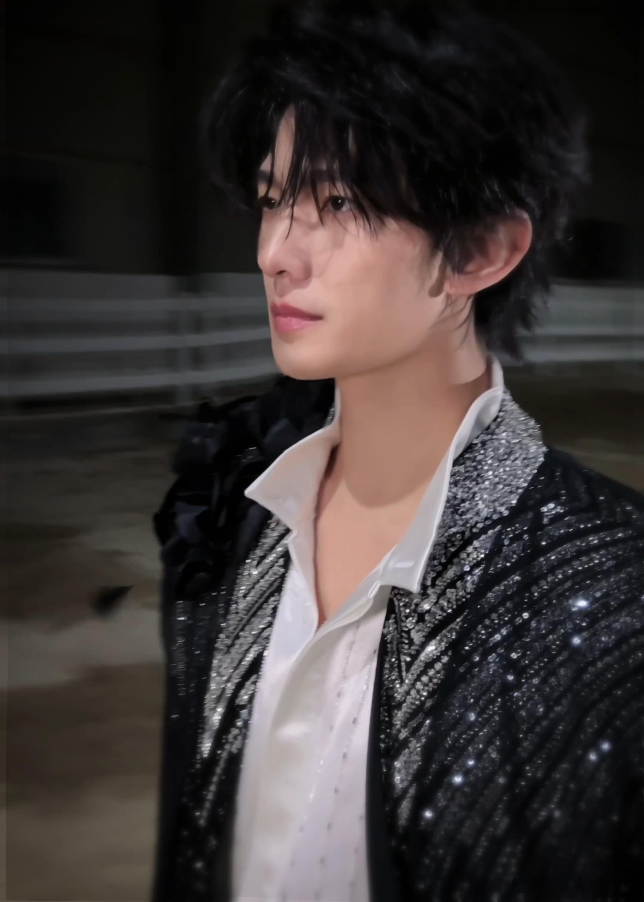 我趣！看到这等绝色的杨洋只想尖叫！！ 