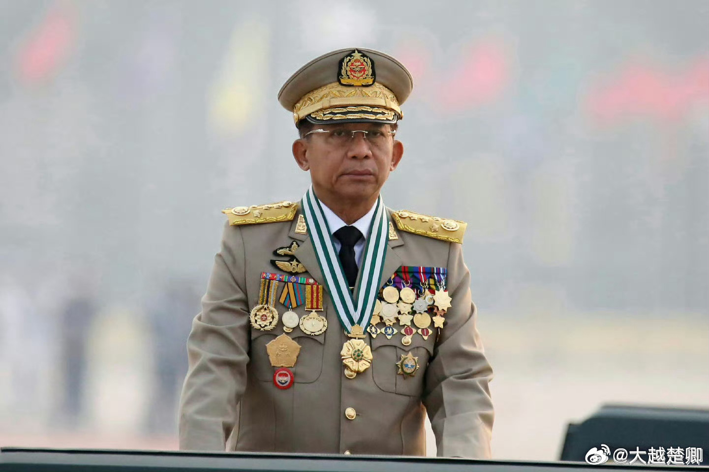 受中东局势影响，缅甸宣布实施车辆单双号限行措施，车主使用二维码才能加油。 