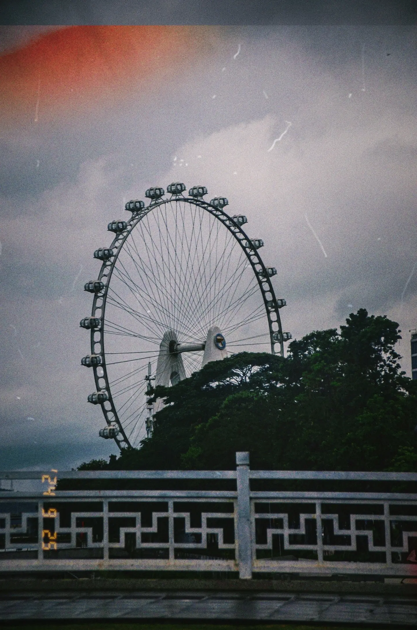 下雨天·堵车·周杰伦=完美！