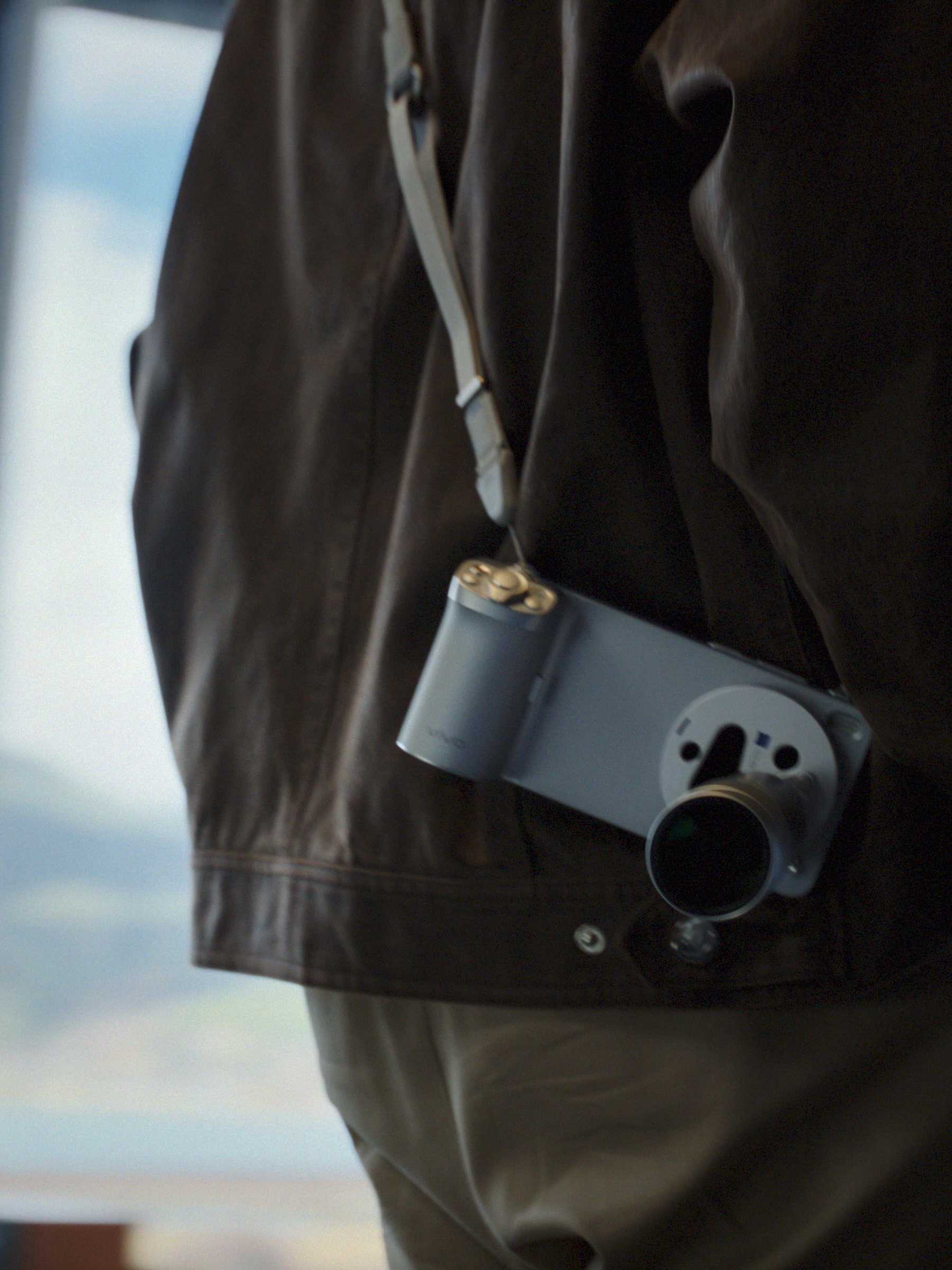 浅谈数码 | 刷到了蒋奇明沉浸式开箱“全新摄影师套装”，vivo X300 Ul