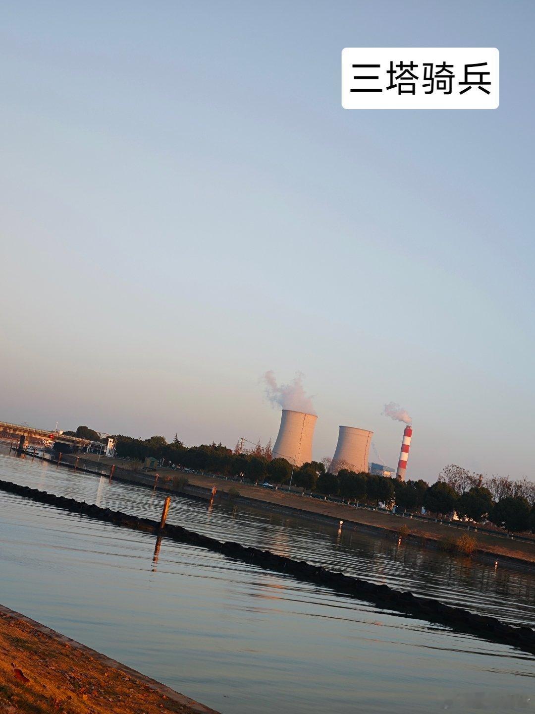 午后阳光湖畔慢跑一圈，这天气是太舒服了。 无锡·慧海湾生态公园