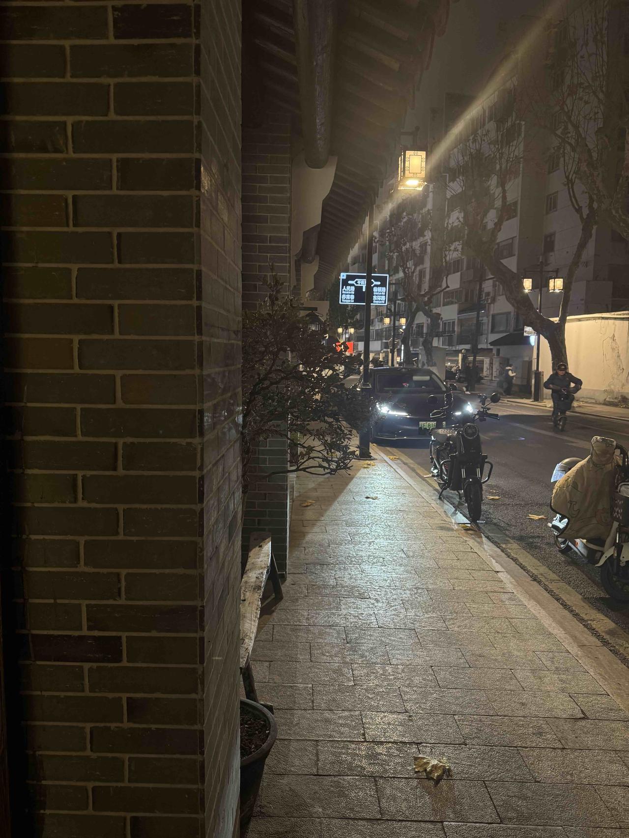 手机随手拍原创图片街角