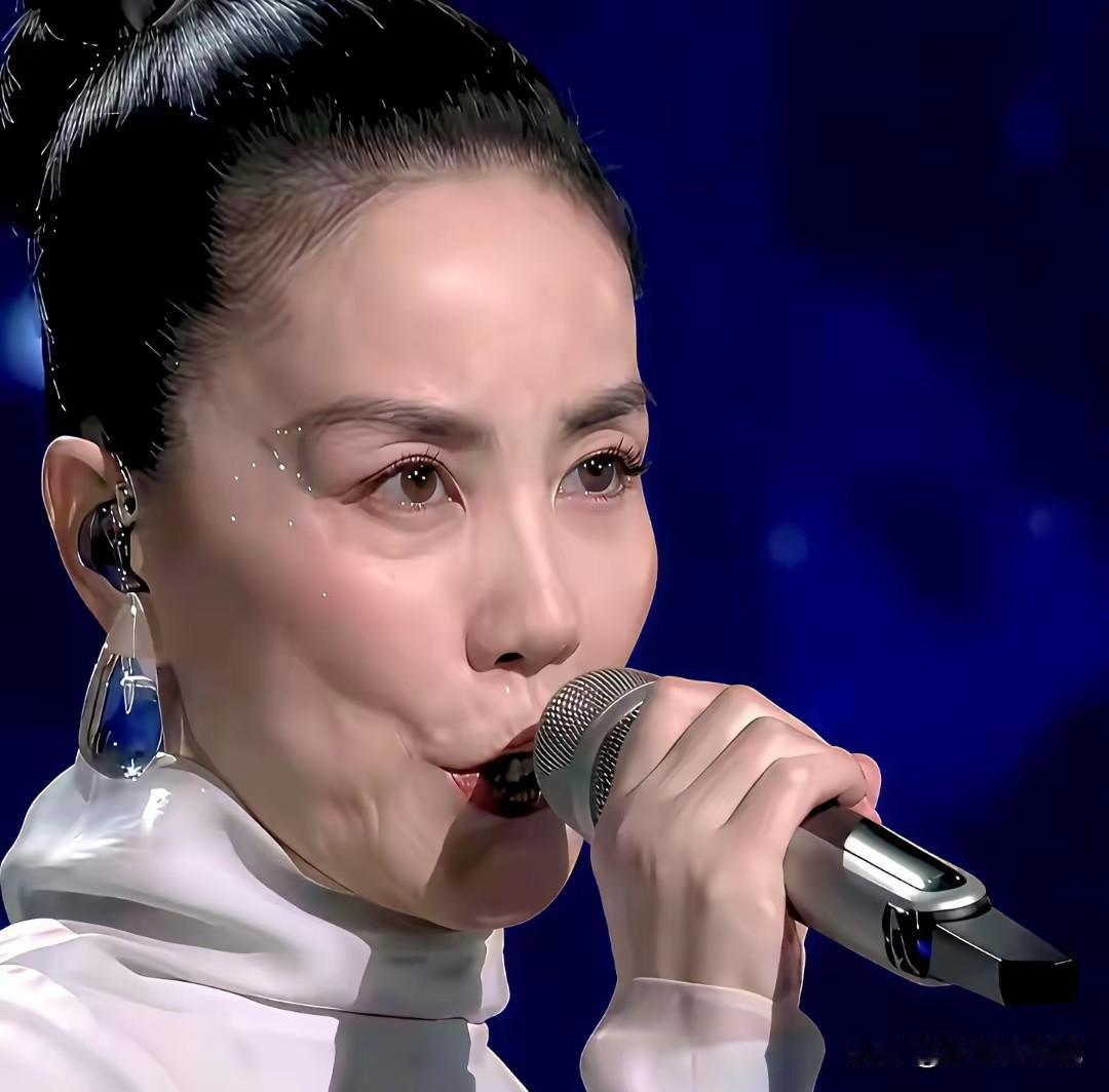 王菲给所有的女人提了个醒。
 
难道不是吗？不管你有多大的财富，多高的地位，生老