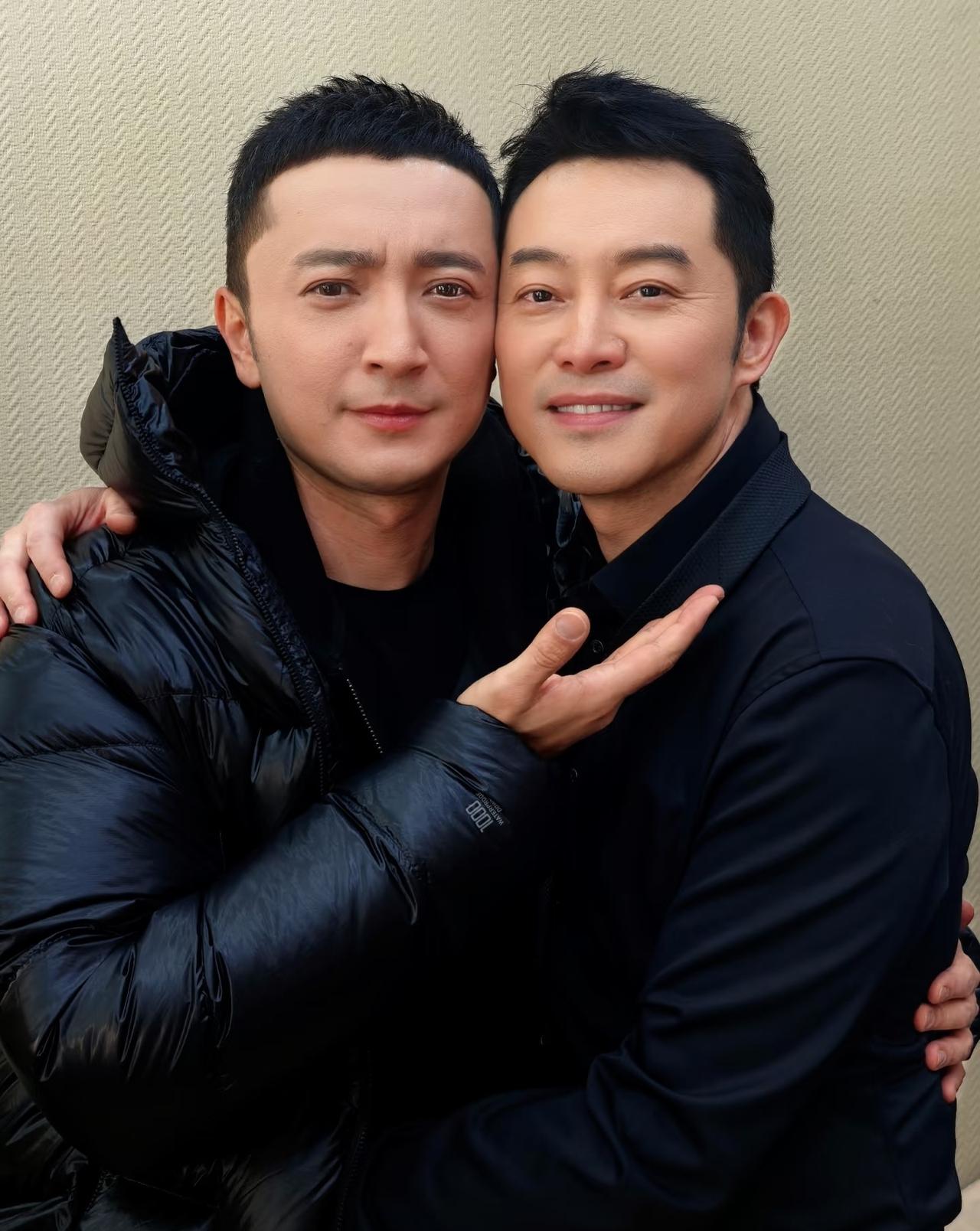 尼格买提发的《复刻》，
春晚前最后一乐！
撒贝宁好像是被迫营业，
其余人都很享受