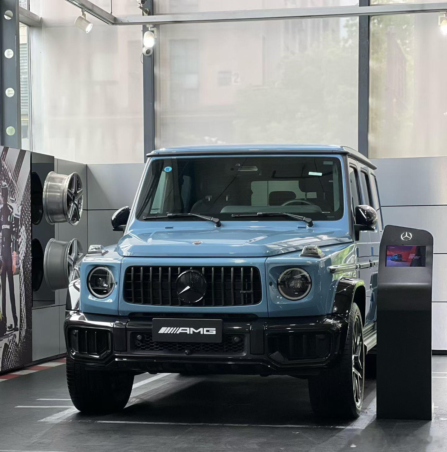 奔驰G63 瓷器蓝 【拍卖车】 公里数2325km  目前平价销售不加钱 店内保