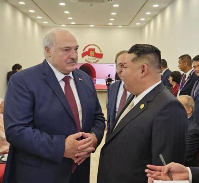 卢卡申科首访平壤：中俄白朝四国联动，地缘战略新棋局落子
 
3月25日至26日，
