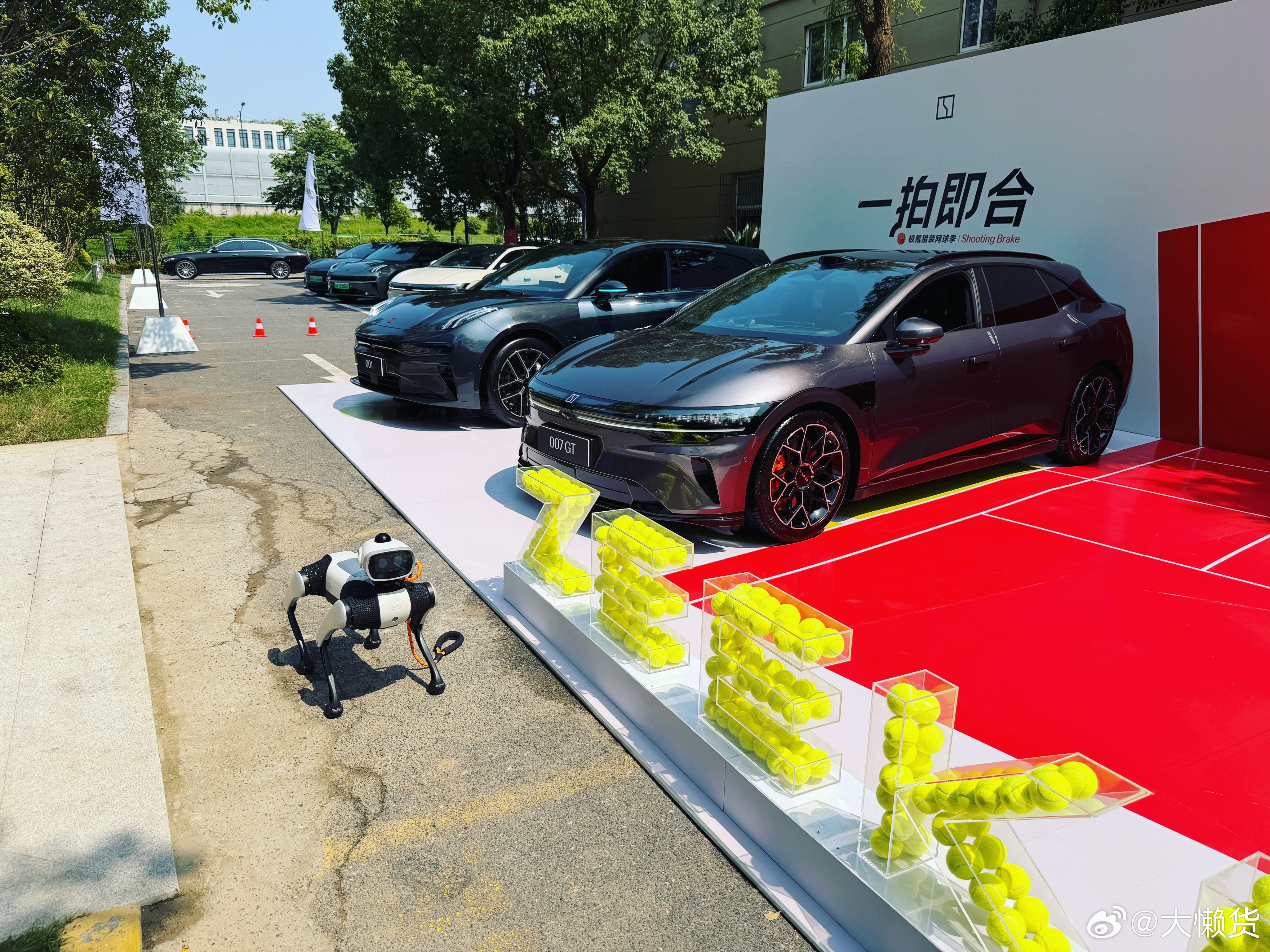 和 一拍即合！ 全球猎装销量冠军 001 007GT！Vbot 大头开心入镜大v