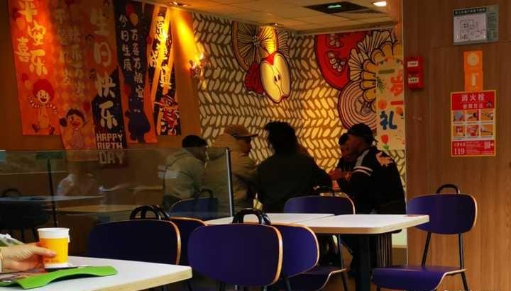 你是什么时候开始感觉到中国已经很强大了？
中国可以说强大了，但还不足以说很强大了