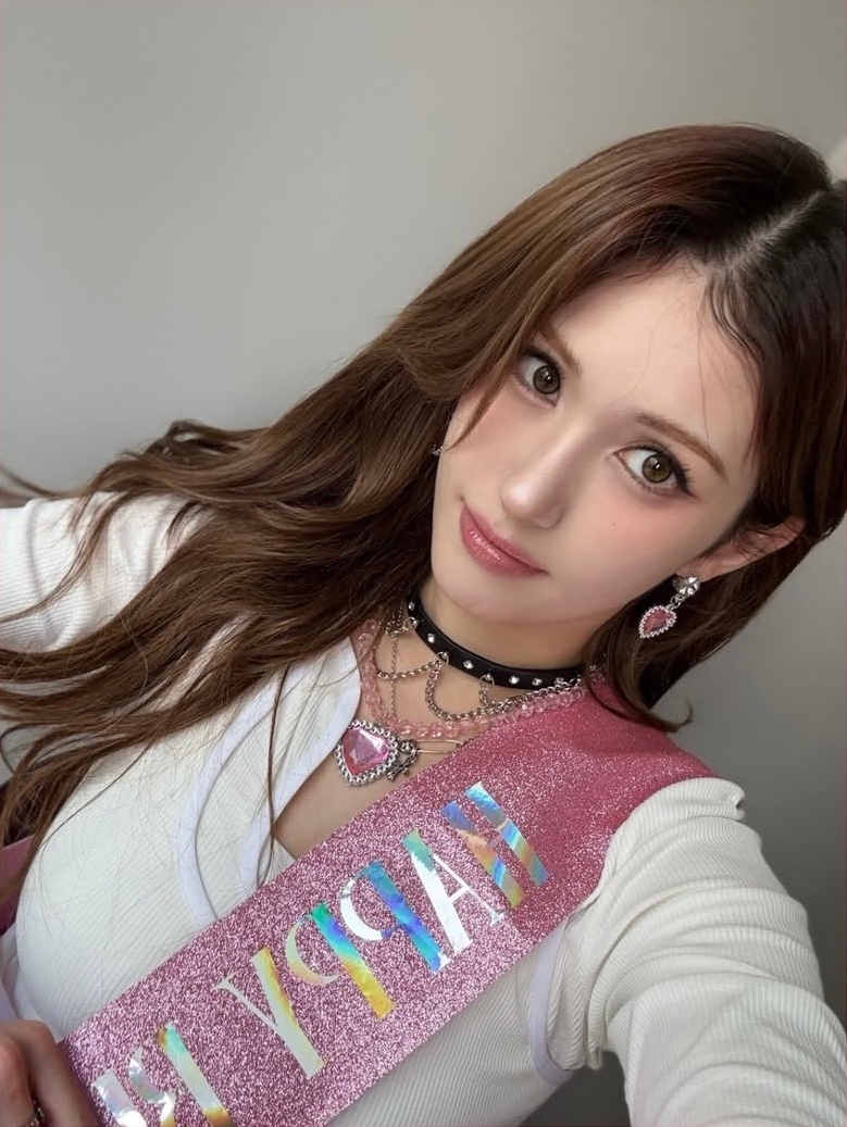 Somi[超话] 🎂 Somi0309生日快乐 250309 GLYF IG 