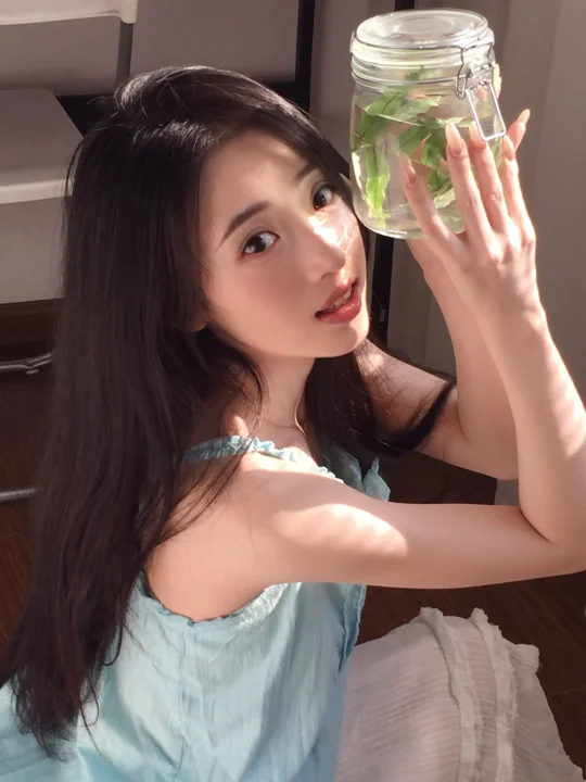 拍了一组很日系的头像☁️