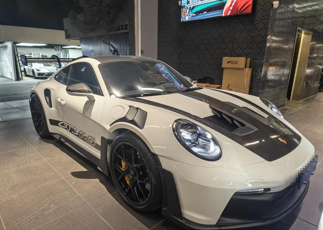 保时捷GT3RS熊猫版 700公里
25年25款
700公里
原版原漆保时捷99