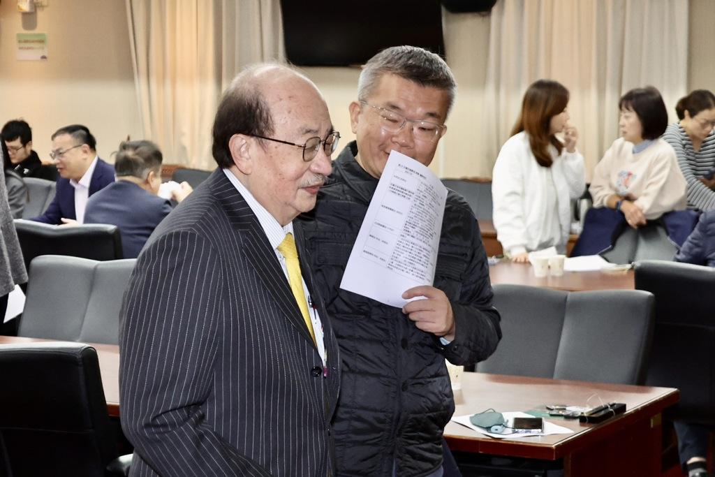 挑战柯建铭“万年总召”！蔡其昌正式登记参选，称是赖清德期许

民进党“立院”党团