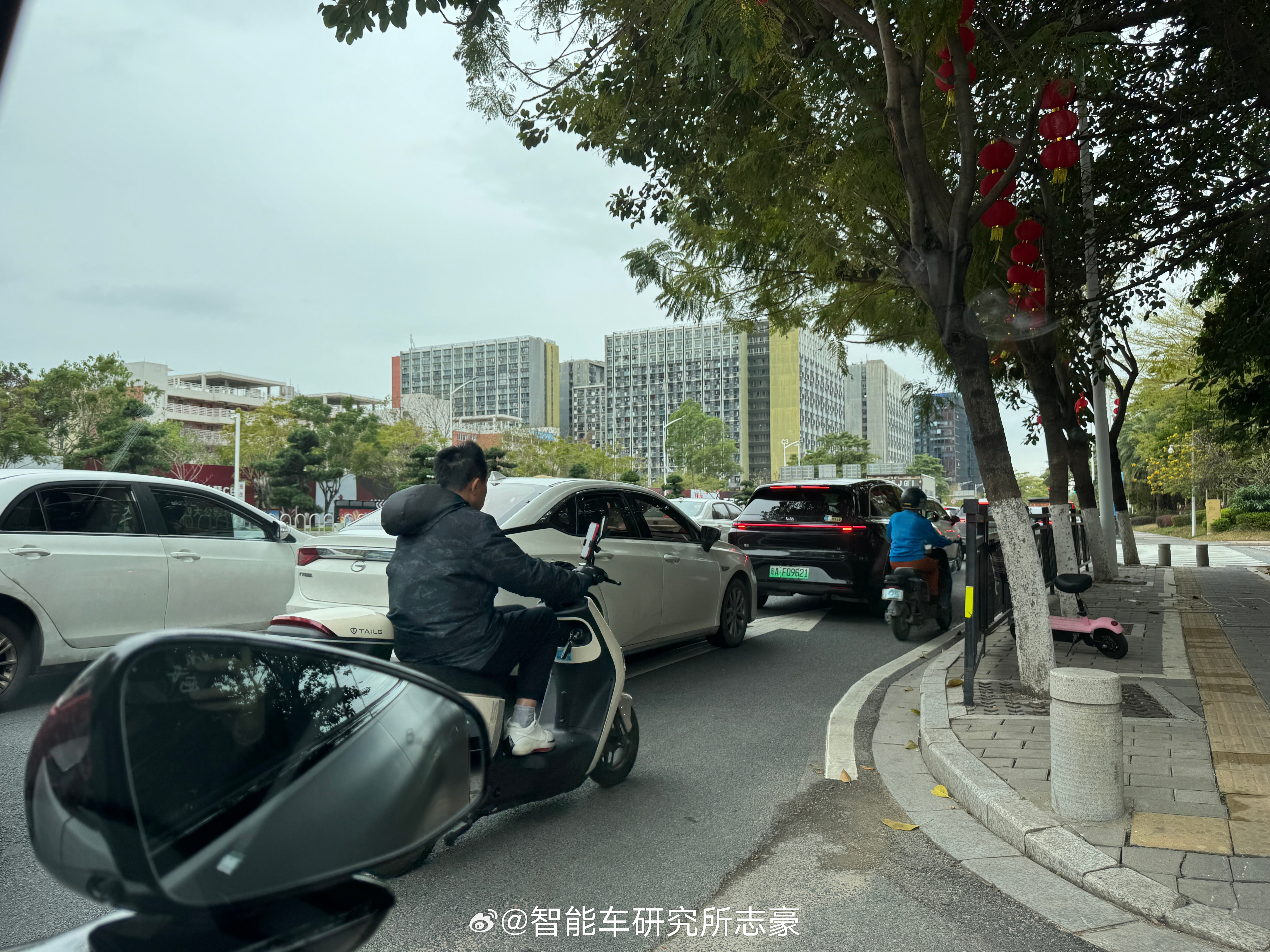 元宵节继续开工，试试小鹏第二代vla这一出门继续早高峰，很好，看你表现啦小鹏第二