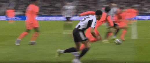 佩德里疲惫不堪，亚马尔粘球，拉菲尼亚平庸，巴萨绝平，纽卡斯尔煮熟的鸭子飞了！
欧