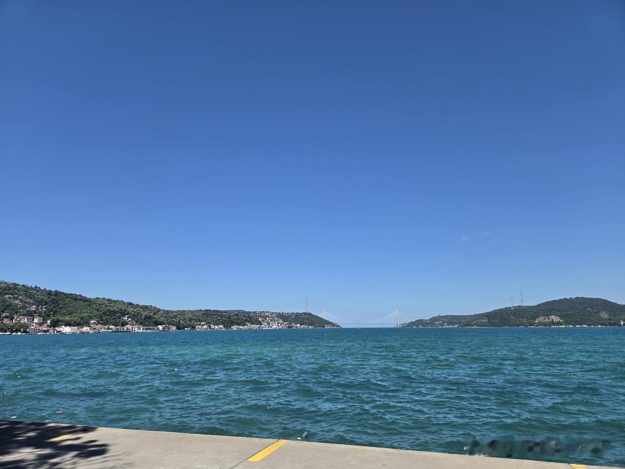 碧海蓝天，心旷神怡