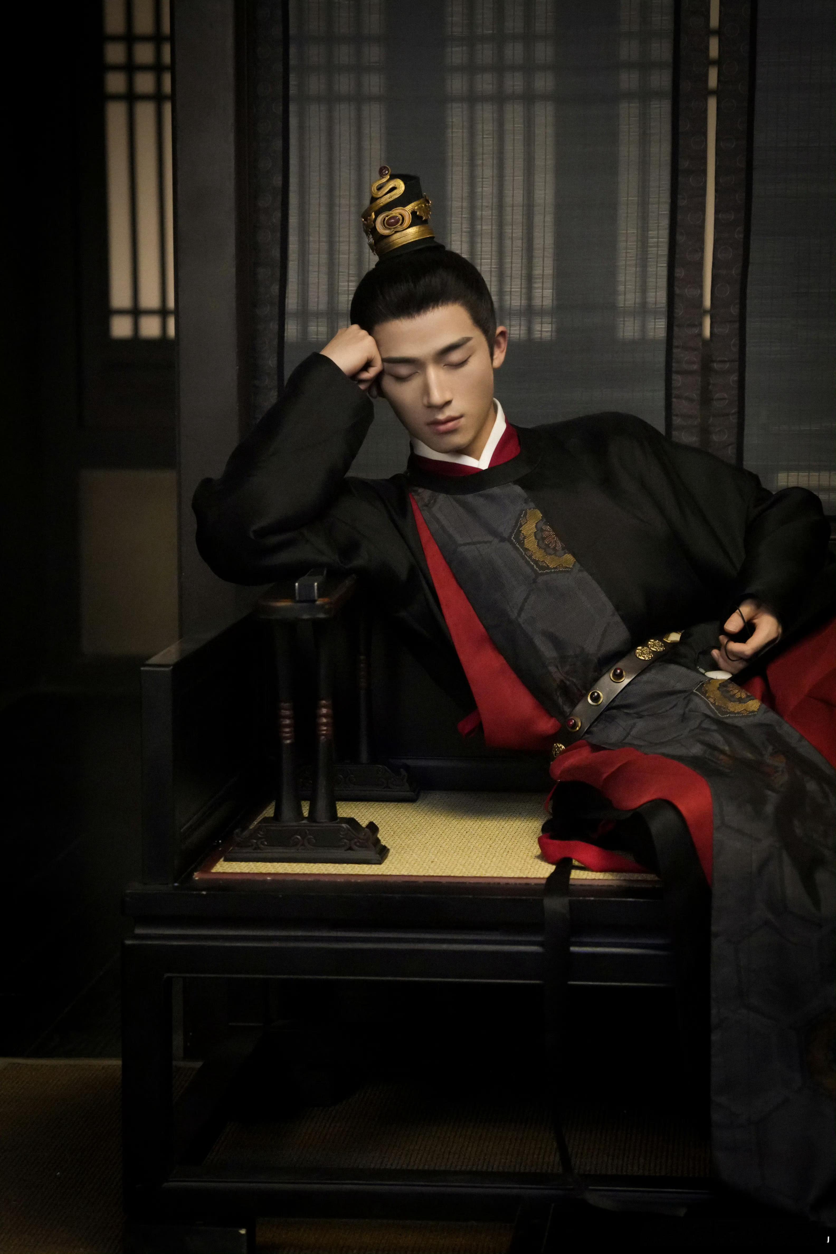 #优酷墨雨云间打响暑期赛道第一枪# 不会吧不会吧！不会还有人没看《墨雨云间》吧！