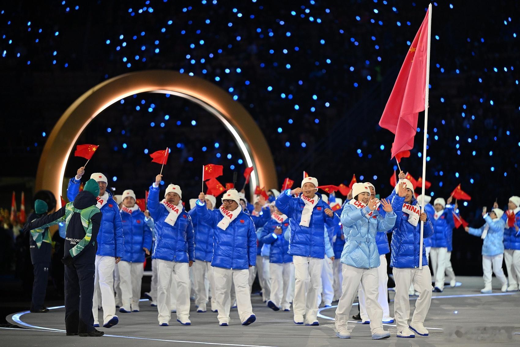 2026年米兰-科尔蒂纳冬奥会正式落幕。中国代表团本届冬奥会收获5金4银6铜，一