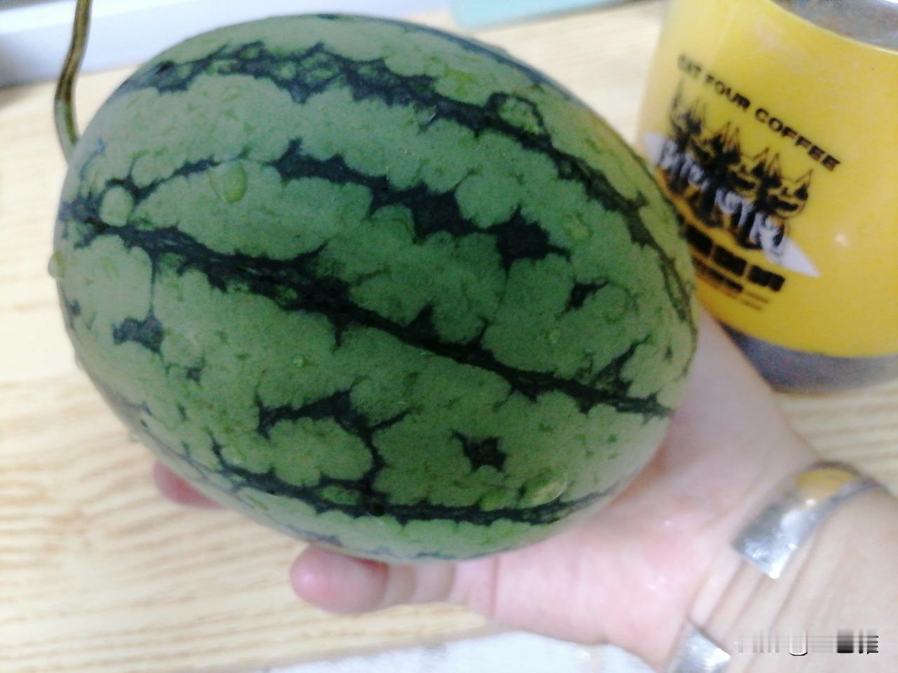 深圳这几天除了下雨就是高温，屋子里待着我都直冒汗！

我前两天无意中在京某东用一