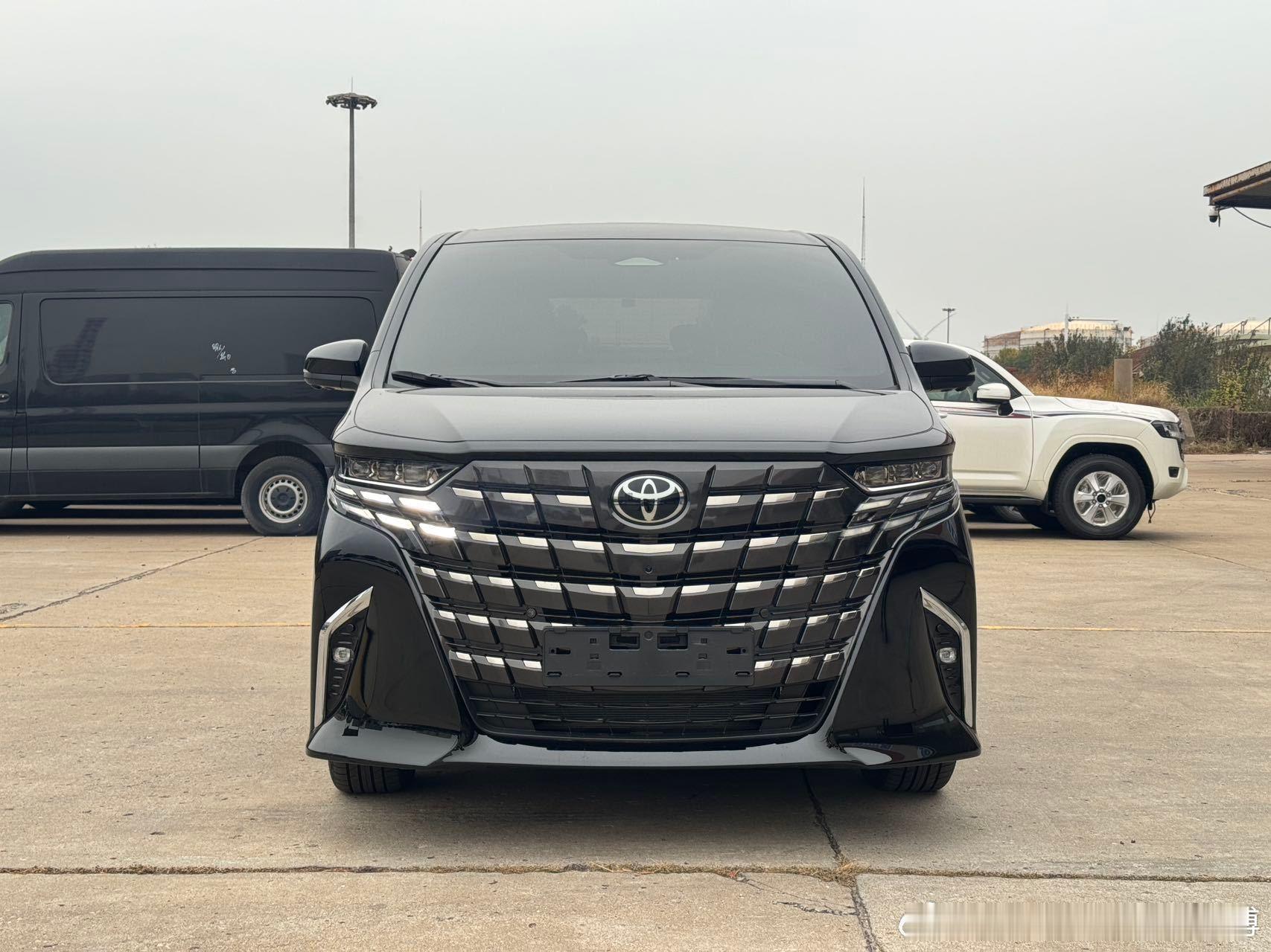 24款 大座椅埃尔法 86.x秒了 打税放 埃尔法2.5L四驱混动 对标中规92