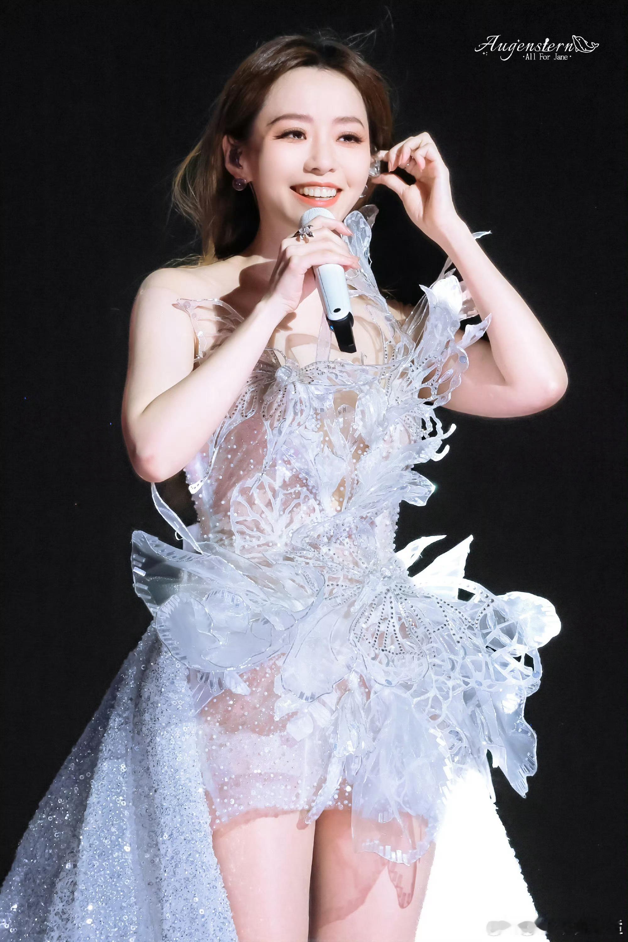 岁月流转，马年再遇。十二年后的更添从容，5000人的盛大阵容，是独属于春晚的浪漫