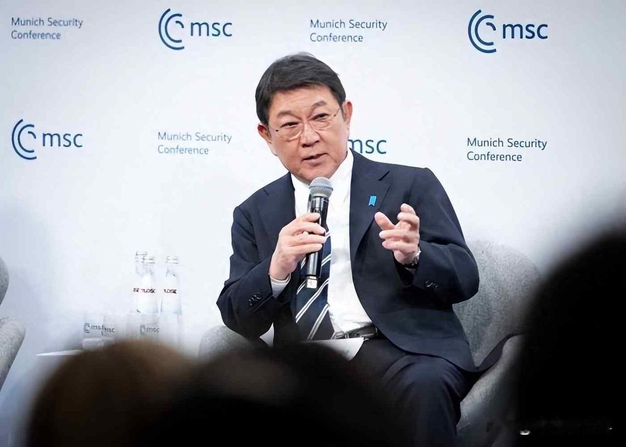 日本外相刚说要和中国搞好关系，转头就指责中国“破坏现状”，台海问题也扯进来；一边