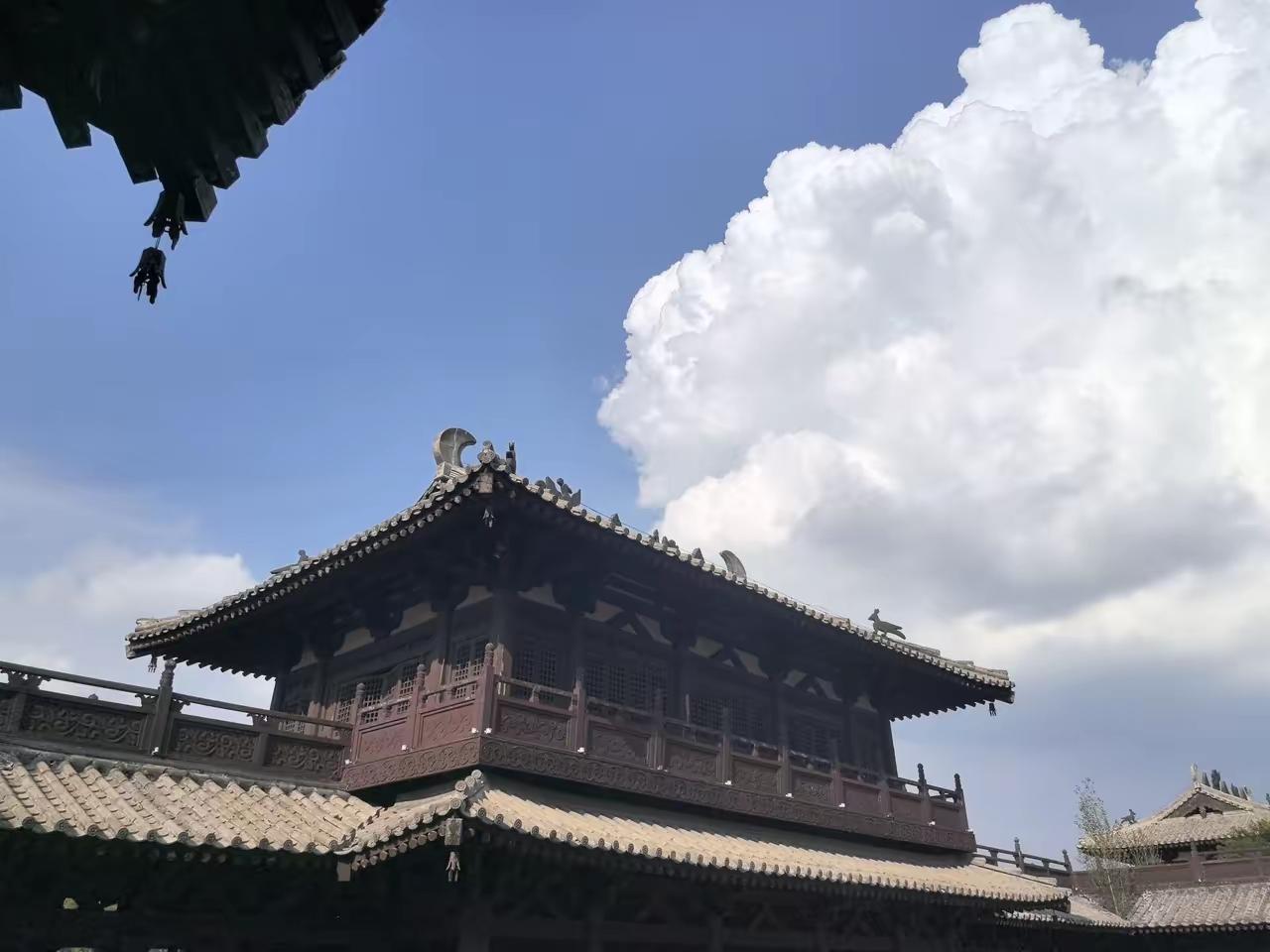 沙特联军这两天在也门惨败，正在大逃亡，然后沙特也是实在没辙了，只能赶紧找美国求救