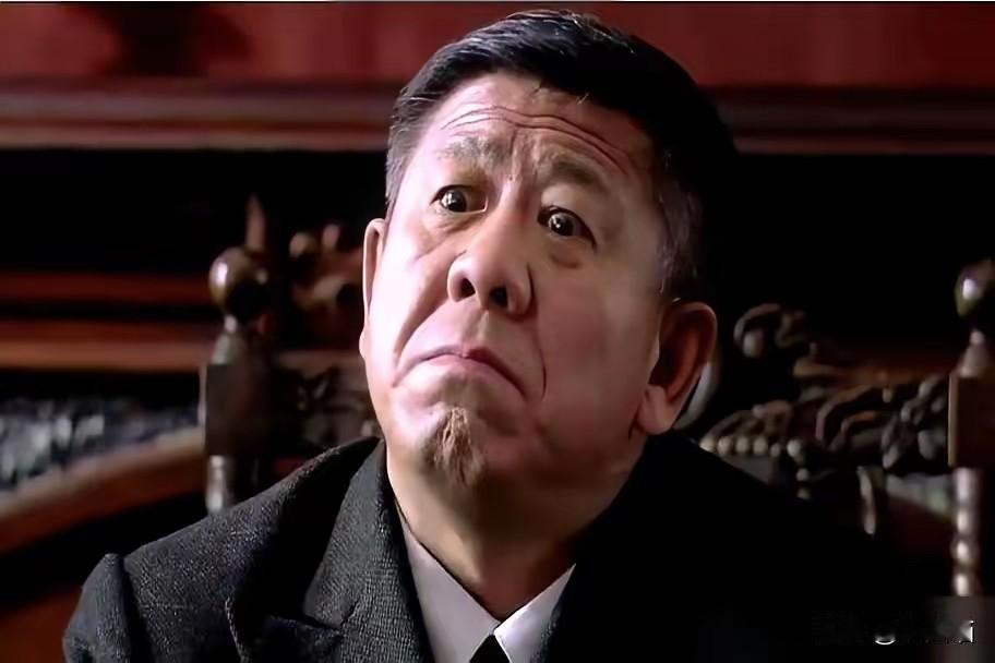 谁也没想到拍完《悬崖》后，
导演直言往后轻易不敢再邀约程煜合作，这般说法着实让人