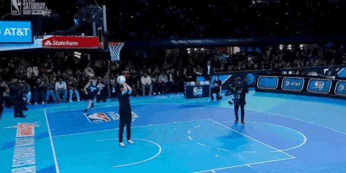 50 分！卫冕！#麦克朗卫冕扣篮大赛冠军##扣篮大赛要感谢麦克朗##小卢篮球世界