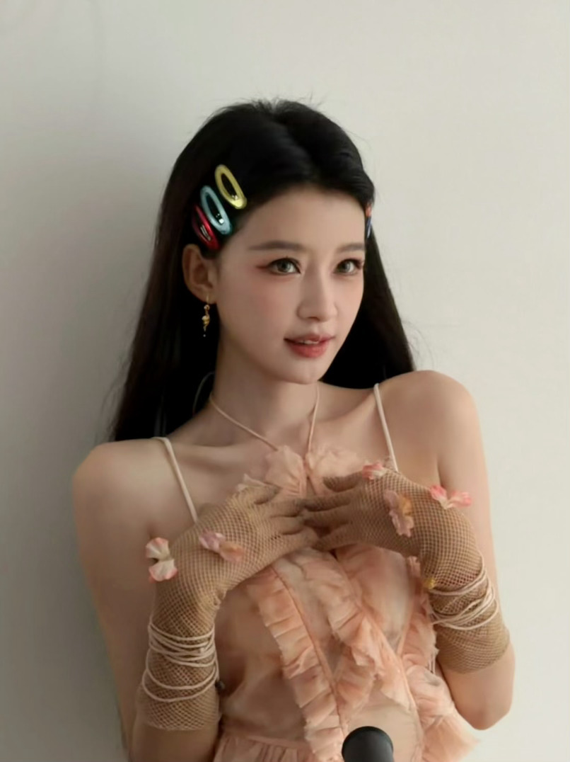 芒果居然想让孙怡宣布赵子琪淘汰孙怡你还是回来演戏吧！从来都没有见过你受到这么的的