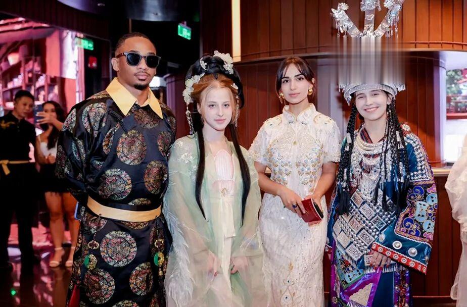 让世界重回中国？入境游热潮下，一场看得见的文化与消费升级 | 电厂