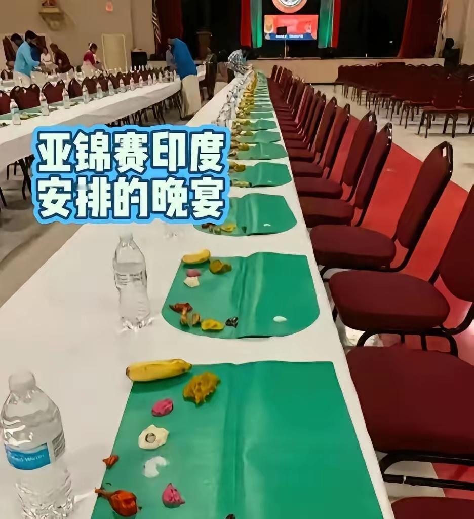 印度布巴内斯瓦尔乒乓球亚锦赛招待各国运动健儿的晚宴，堪称印度国宴级别。一坨又一坨