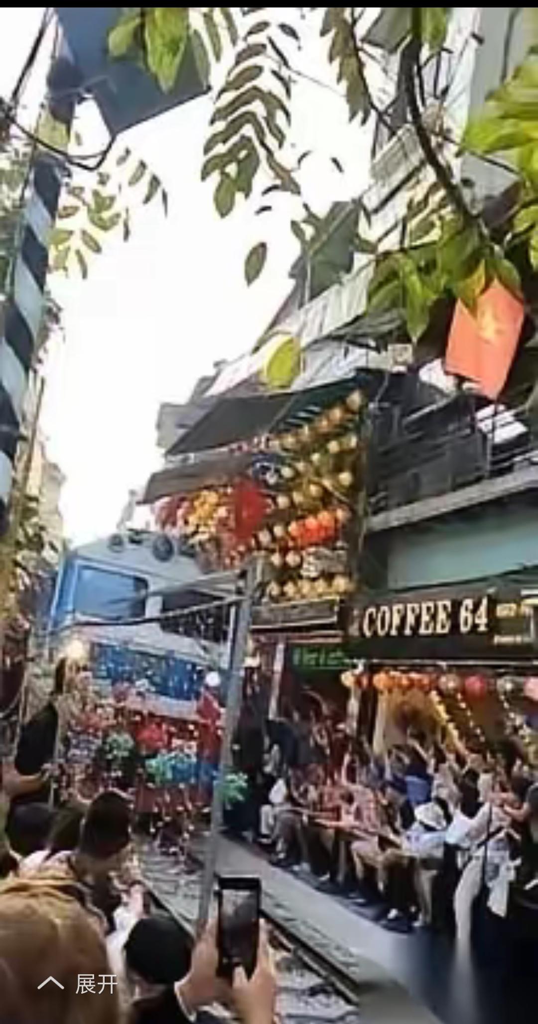 一个越南网友发帖，一句话就戳中了无数人的心窝子。
他说，我们拼了命从中国独立出来