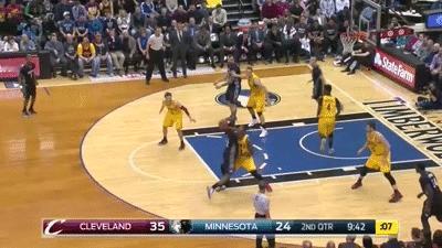 新秀维金斯单打詹姆斯，这个脚步太帅了！