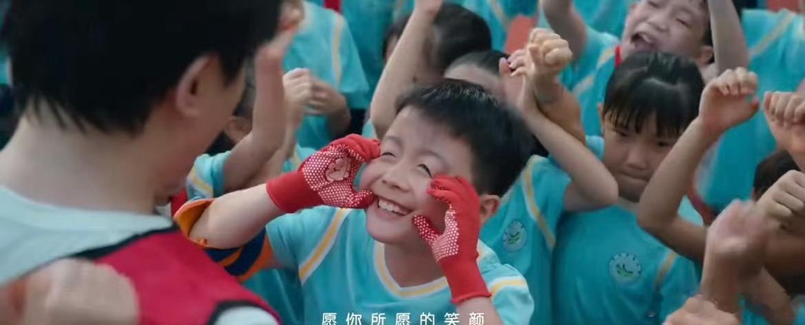 在评论区和两万人合唱王菲如愿为什么总是老歌让人更有共鸣被两万人合唱《如愿》整破防