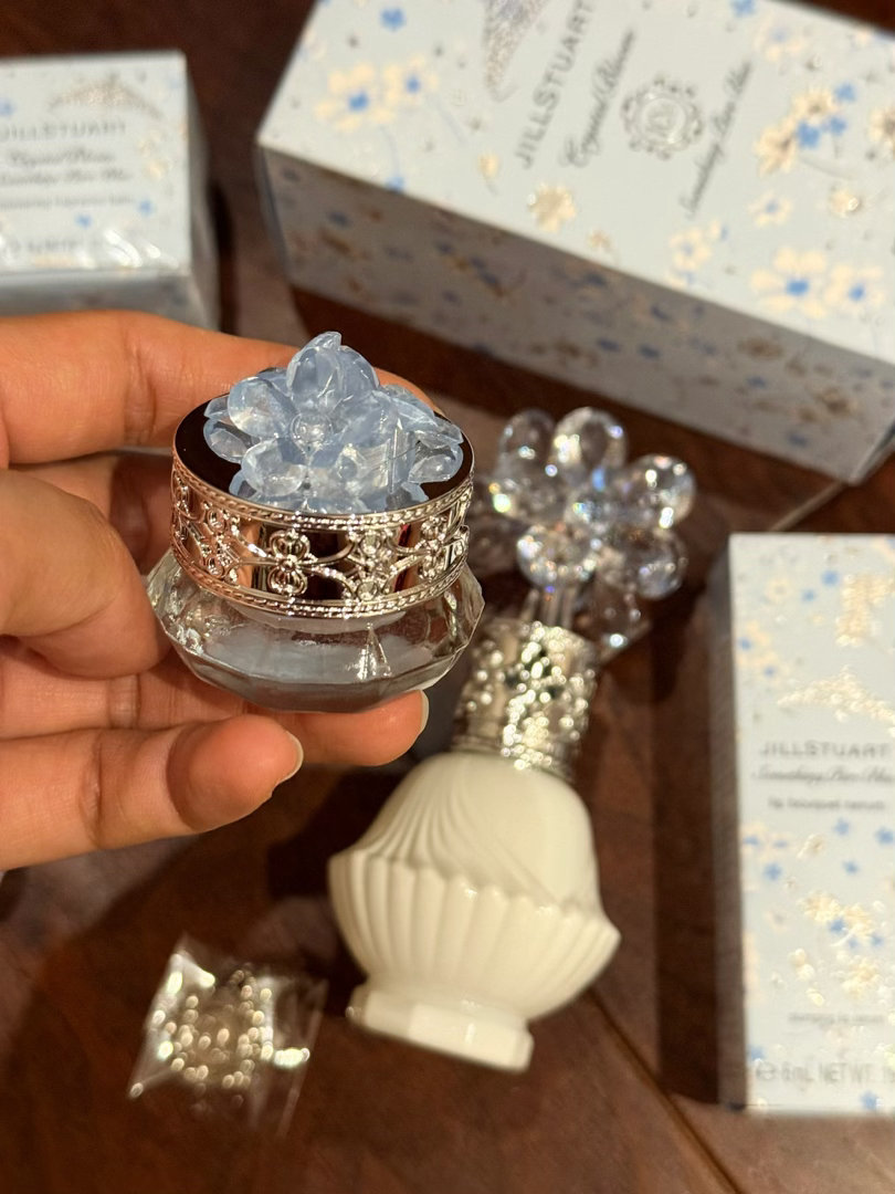 Jill Stuart纯蓝花嫁系列限定款颜值好高～盲买的，就冲这个bling小蓝