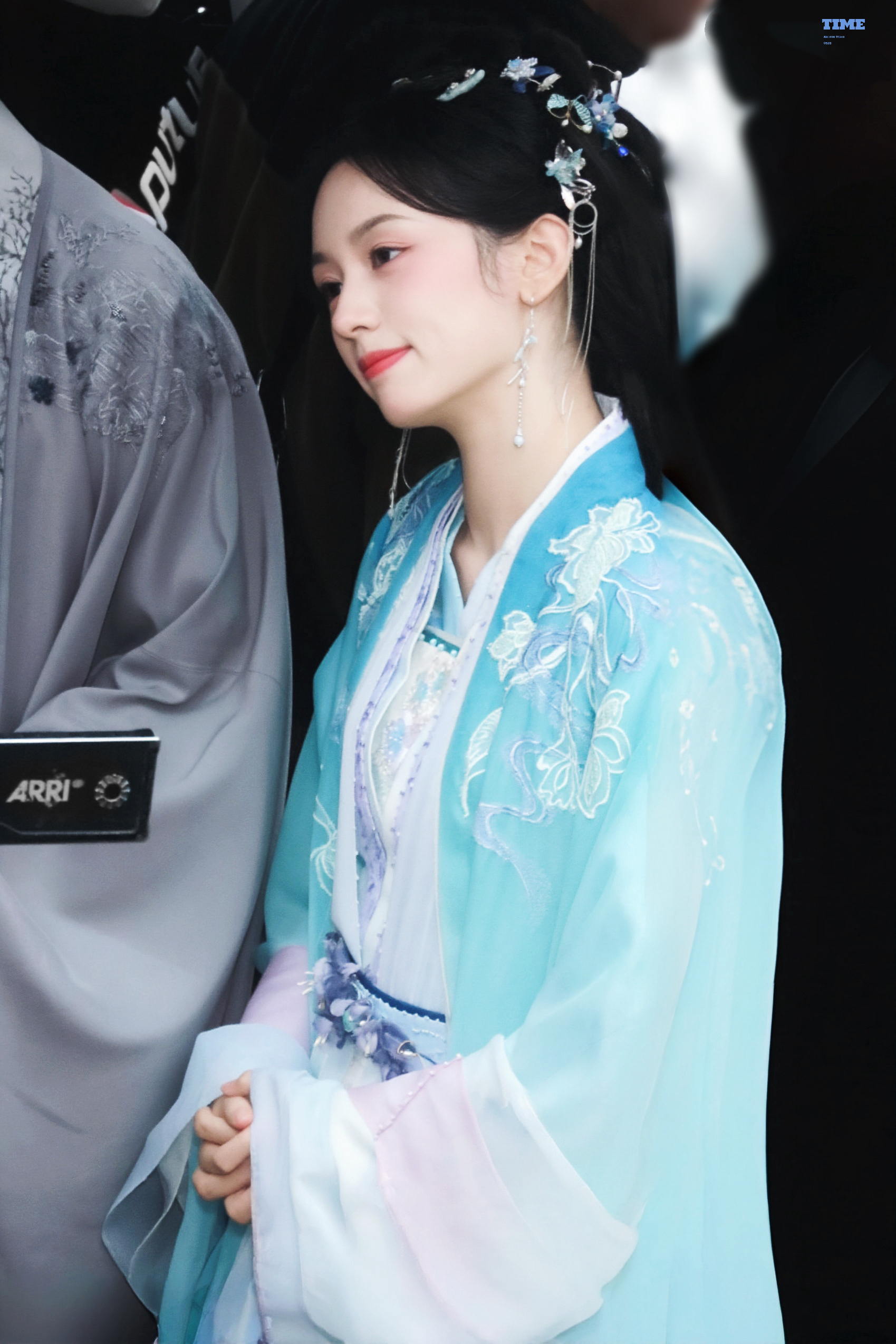 马上就能见到晏晏啦心软软[拜托][拜托][拜托]周也 《锦月如歌》禾晏蓝衣 ​​
