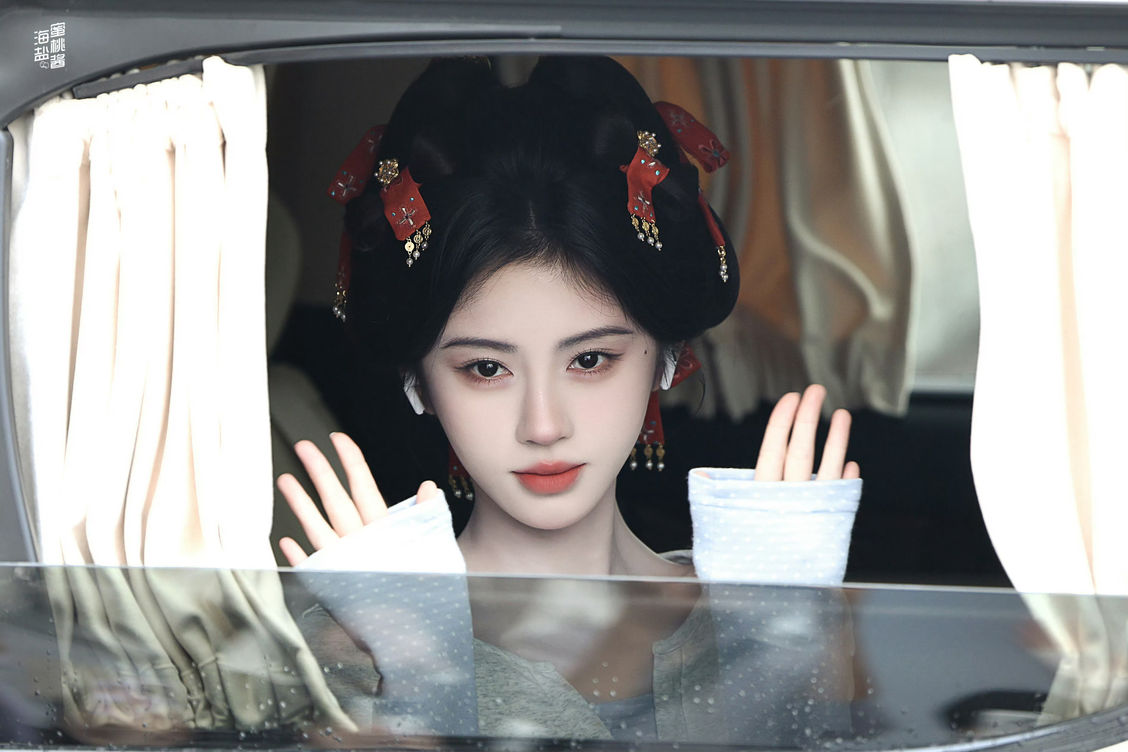鞠婧祎吃点好的吧，看女顶这张脸就赢了所有 