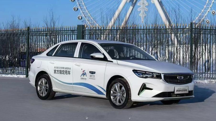 吉利新车型可醇可电可油  虽然这新车还没见过但确实三头都占了加汽油、加甲醇、电车