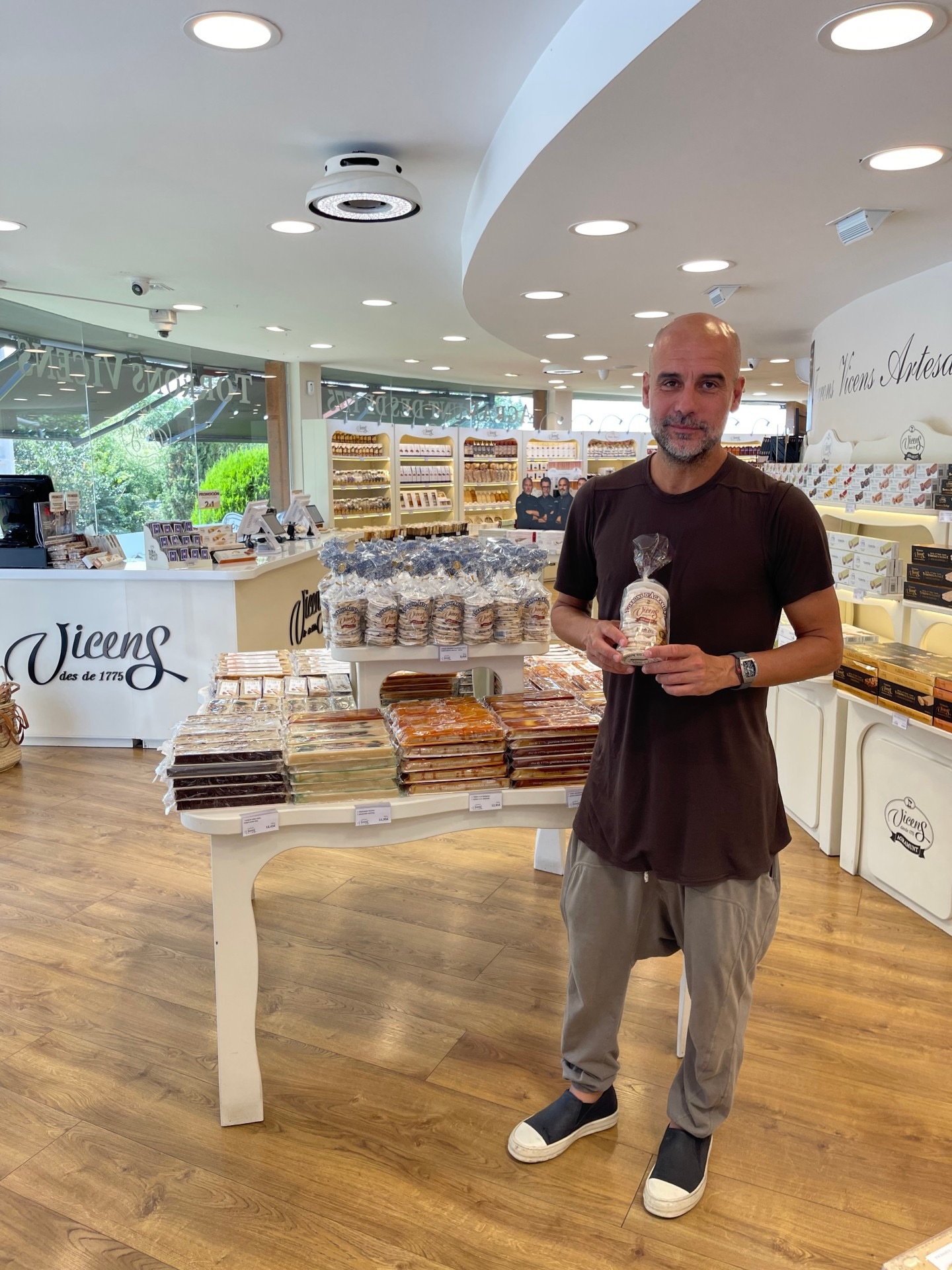 老瓜叫你去买加泰罗尼亚百年老字号维森斯牛轧糖（Torrons Vicens）🍬