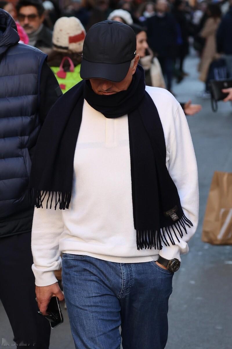 穆里尼奥游罗马，从未如此潇洒；[捂脸]来者不拒，属你最帅气，真是个迷死人的“鸟叔