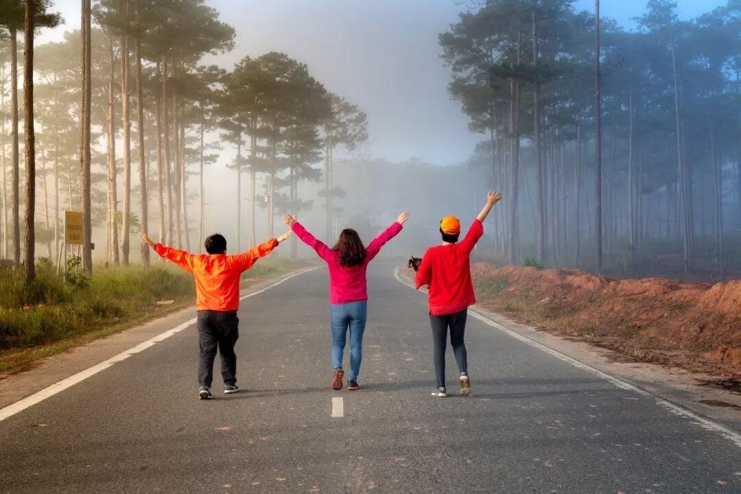 【08.23修身心语】
您好！
不管是朋友、恋人，还是家人，相处不累，才是最好的