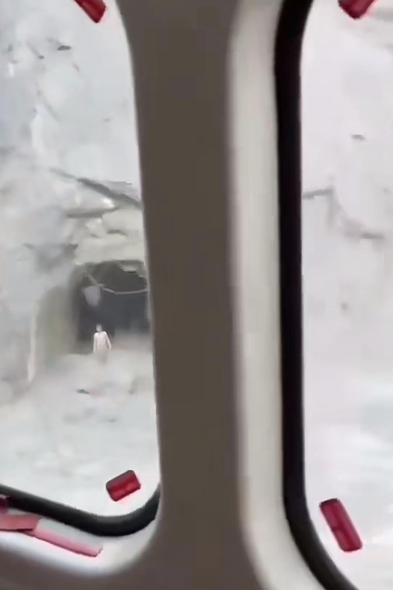 这是什么样的灾难啊！死亡600多，失踪2400多