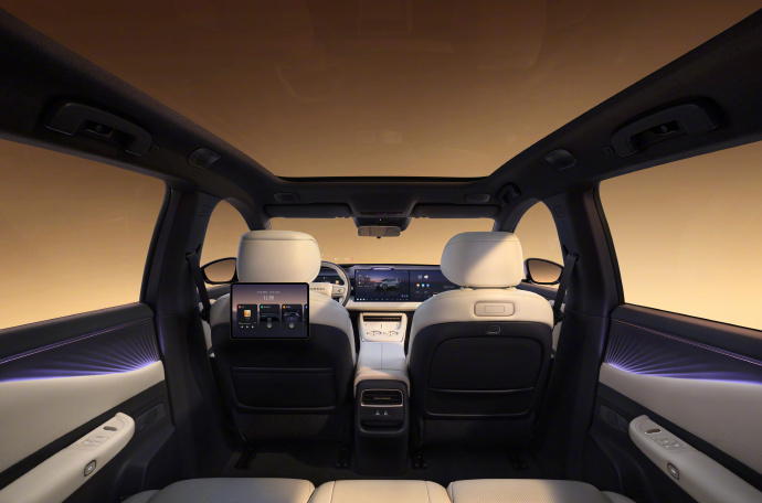 NX8带你一起告别通勤焦虑 当电动化拼参数、智能化堆配置，汽车真正的分水岭在哪？